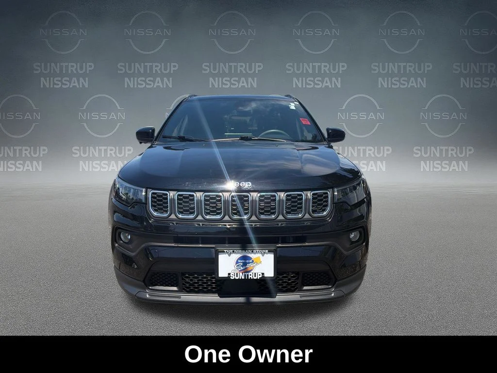 Used 2024 Black Jeep Latitude Lux image 10