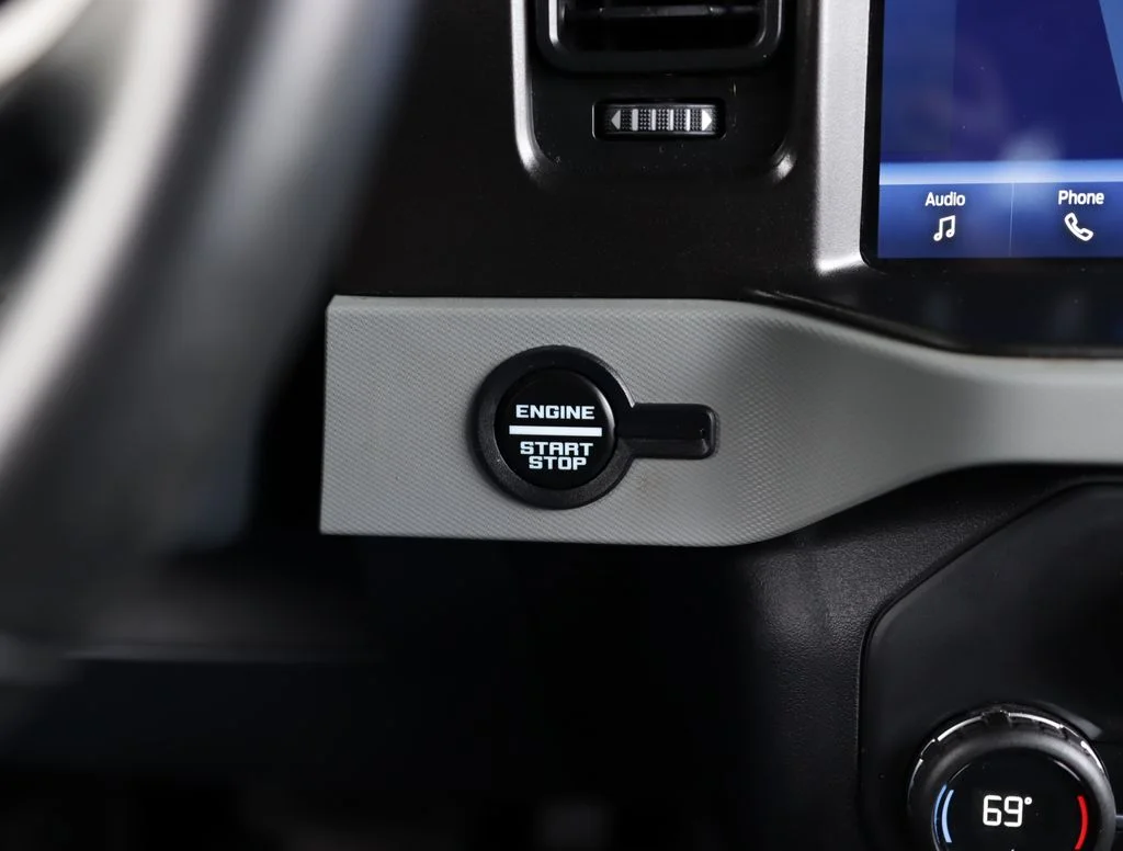 Used 2023 Gray Ford Badlands image 20
