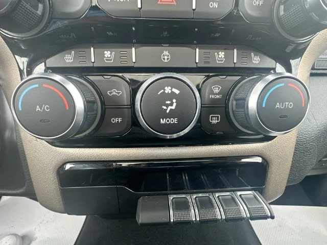 Used 2019 Black Ram Laramie image 18