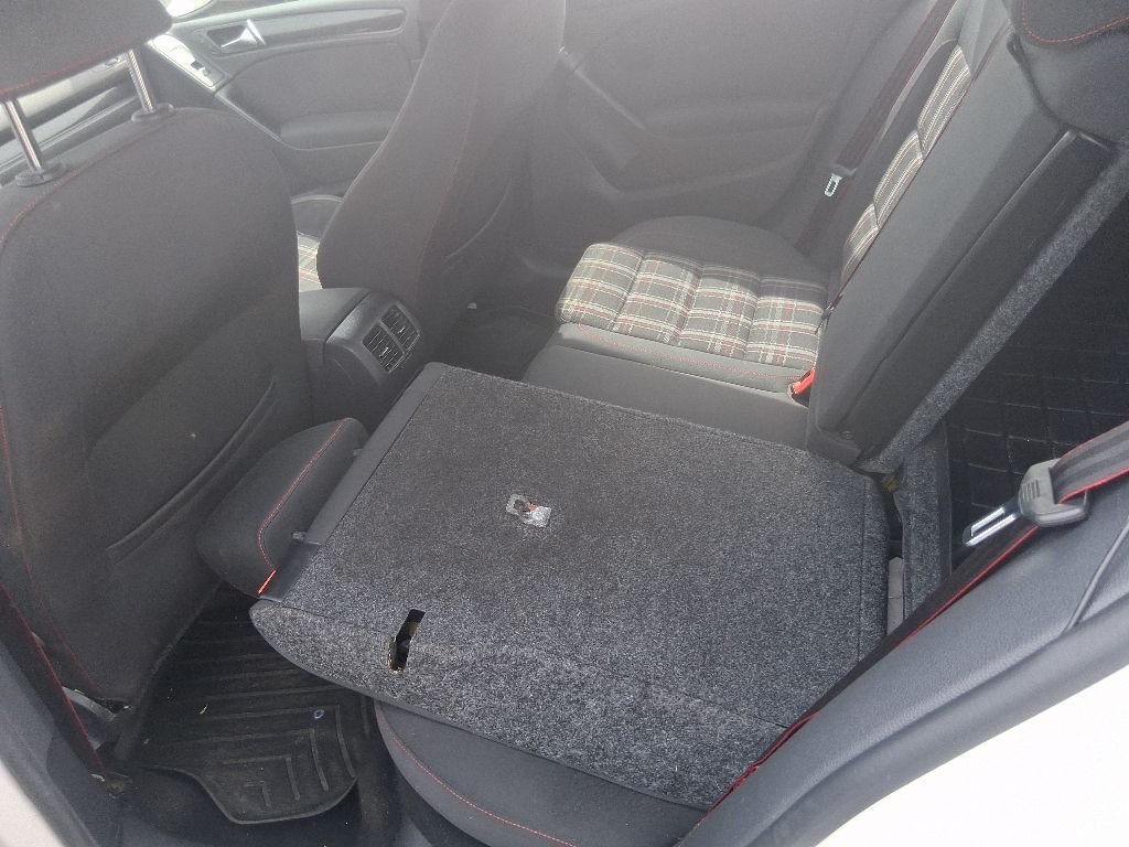 Used 2013 Black Volkswagen Base image 15