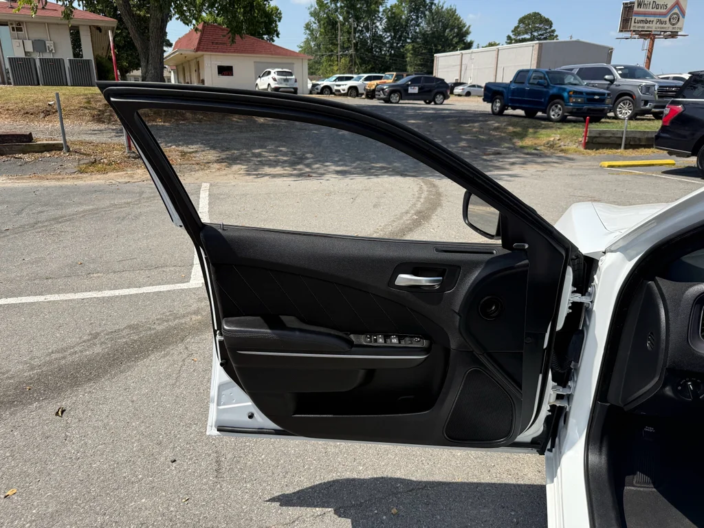 Used 2023 White Knuckle Clearcoat Dodge SXT image 25
