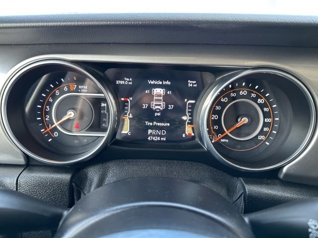 Used 2020 White Jeep Unlimited Sahara image 28