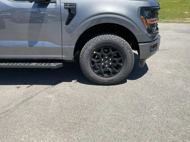 New 2026 Carbonized Gray Metallic Ford XLT image 82