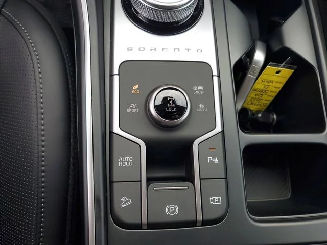2025 Kia Sorento EX Hybrid - Photo 21