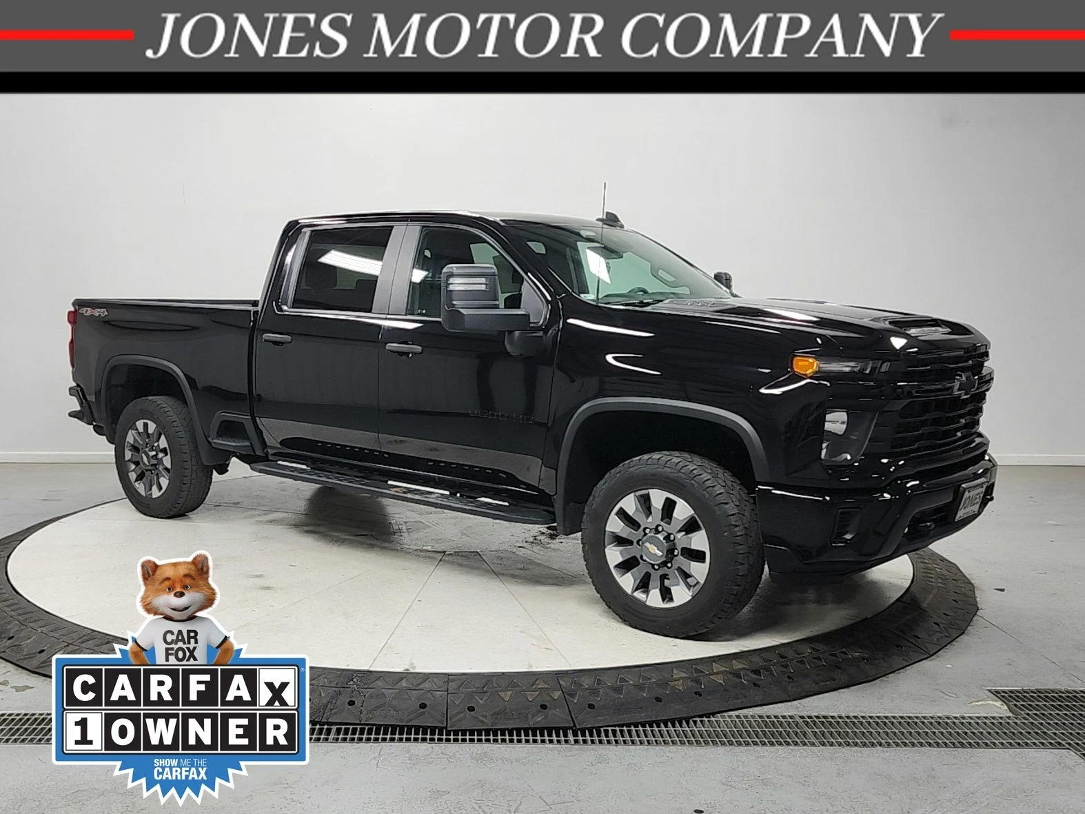2024 Chevrolet Silverado HD Custom 4WD Crew Cab Standard Box's photo