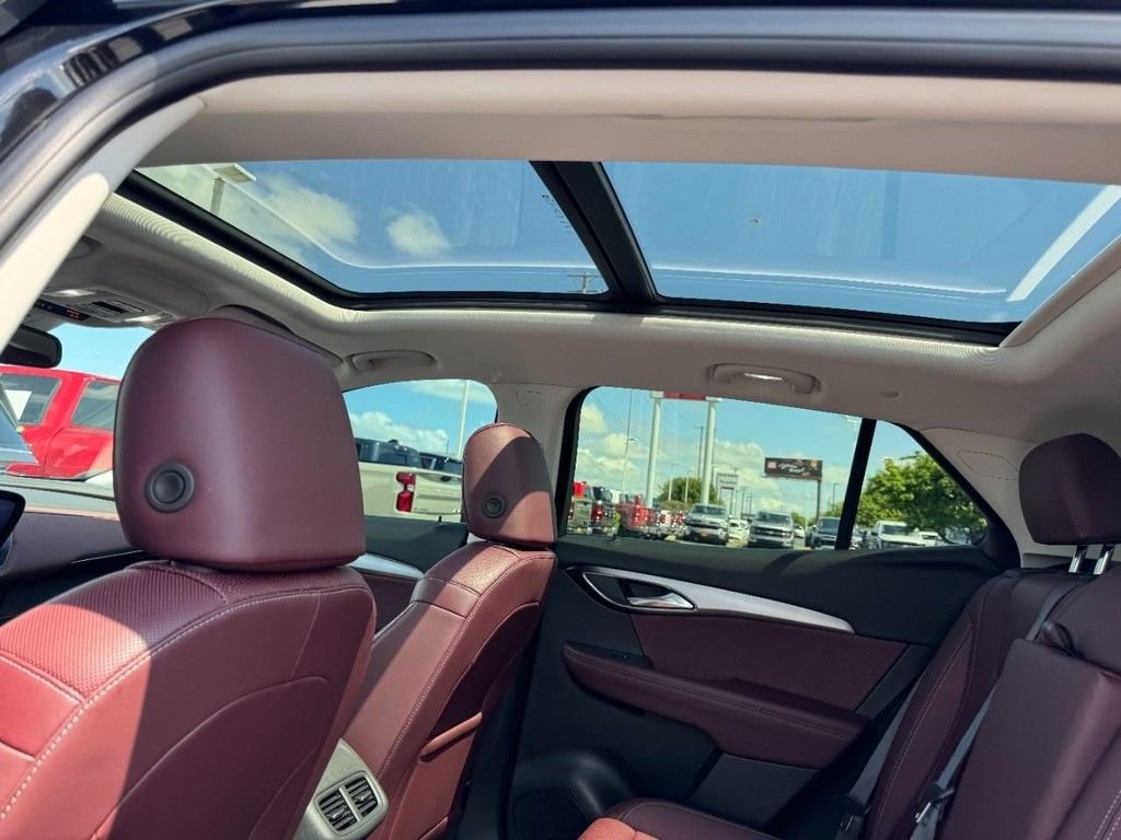 Used 2025 Ebony Twilight Metallic Buick Sport Touring image 11