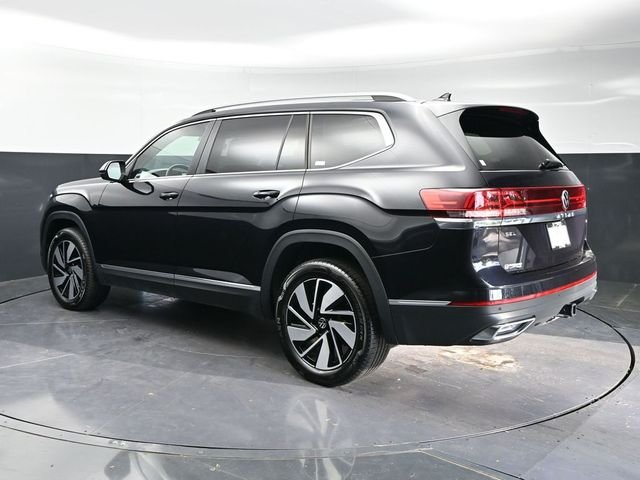 Used 2025  Volkswagen 2.0T SEL image 7