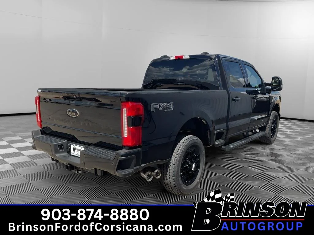 New 2026 Agate Black Metallic Ford XLT image 5