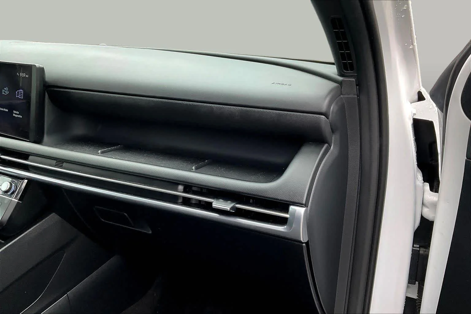 Used 2025 Atlas White Hyundai SE image 18