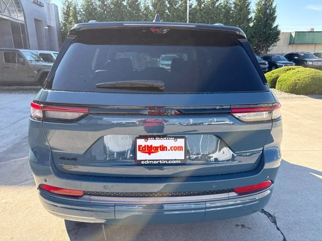 New 2027 Gray Jeep Limited Reserve image 4