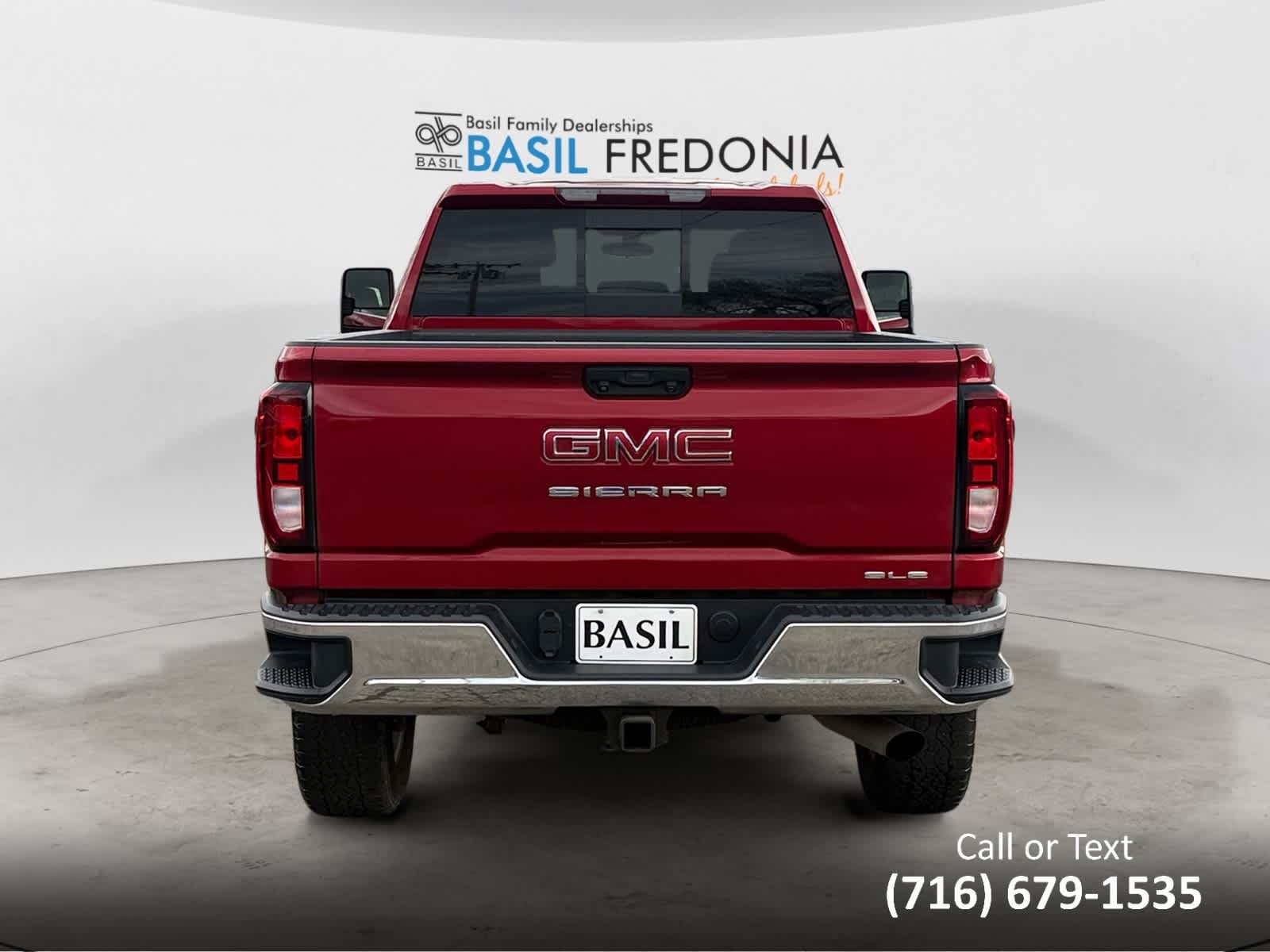 Used 2022 Cayenne Red Tintcoat GMC SLE image 9