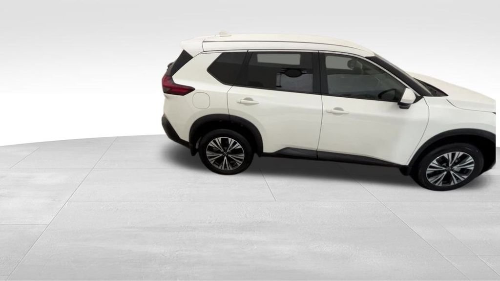 2023 Nissan Rogue SV photo 2