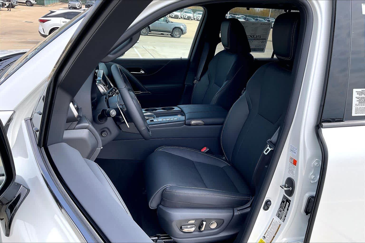 2026 Lexus LX 700h Luxury - Photo 16