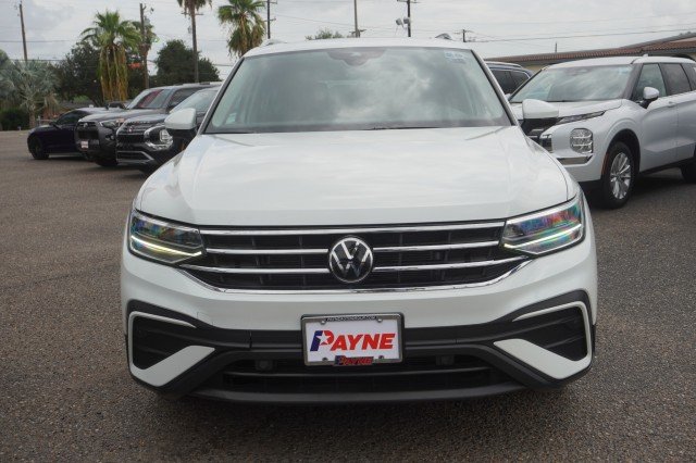 Used 2023 WHITE Volkswagen SE image 2