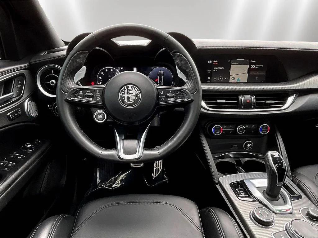 Used 2024 White Alfa Romeo Veloce image 8