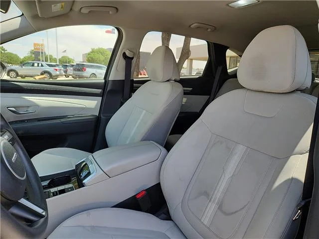 Used 2025 Black Hyundai SEL image 12