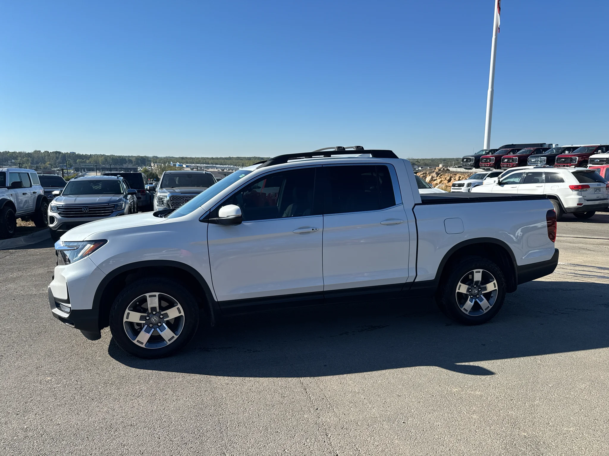 Used 2025 White Honda RTL image 10
