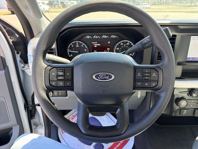 2026 Ford F-350 Super Duty Chassis Cab XL - Photo 54
