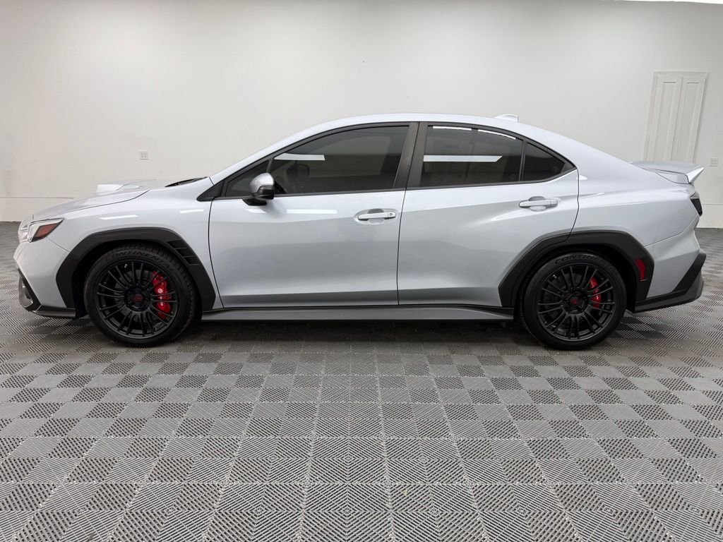 Used 2024 Ice Silver Metallic Subaru TR image 12