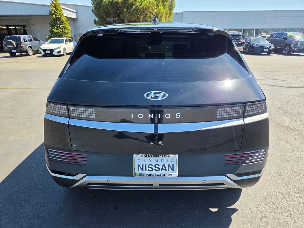 Used 2024 Black Hyundai SEL image 5