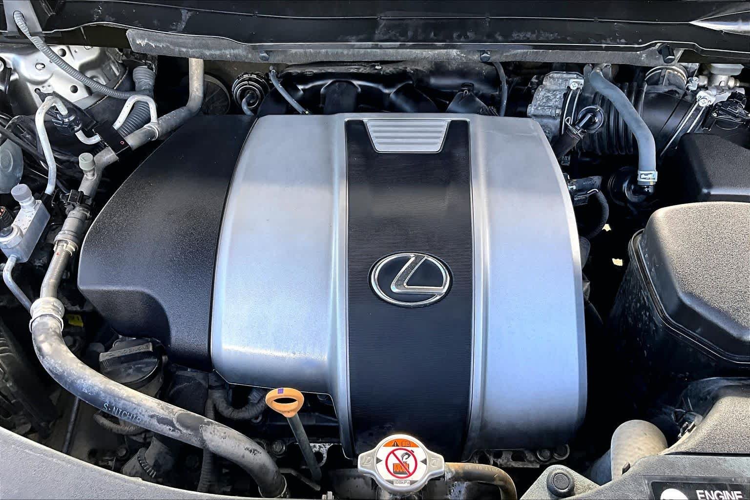 Used 2018 Atomic Silver Lexus  image 33