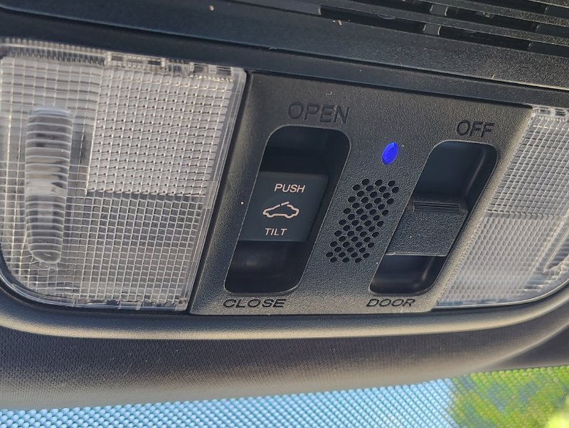 Used 2018  Honda EX image 33