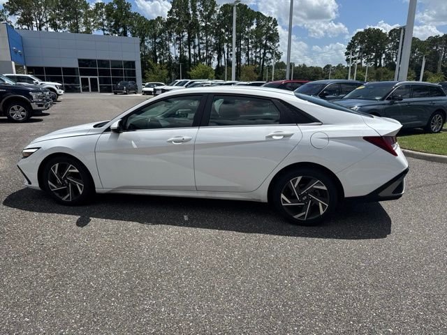 Certified Used 2025 White Hyundai SEL Convenience image 11