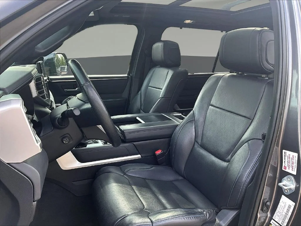 2024 Toyota Sequoia Platinum - Photo 23