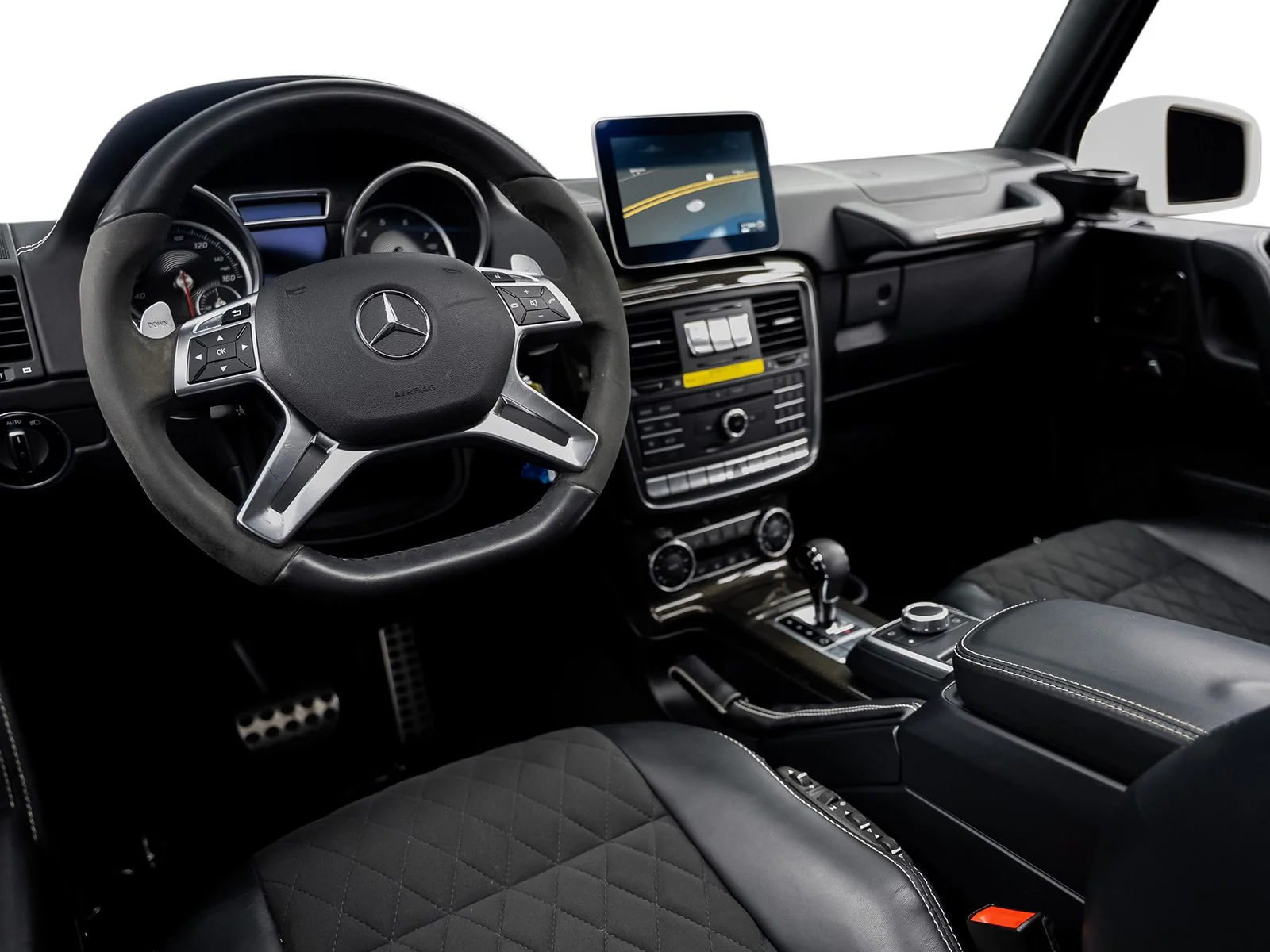 Used 2017 White Mercedes-Benz G 550 Squared image 33