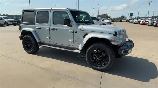 New 2023 Silver Zynith Clear-Coat Exterior Paint Jeep Sahara 4xe image 2