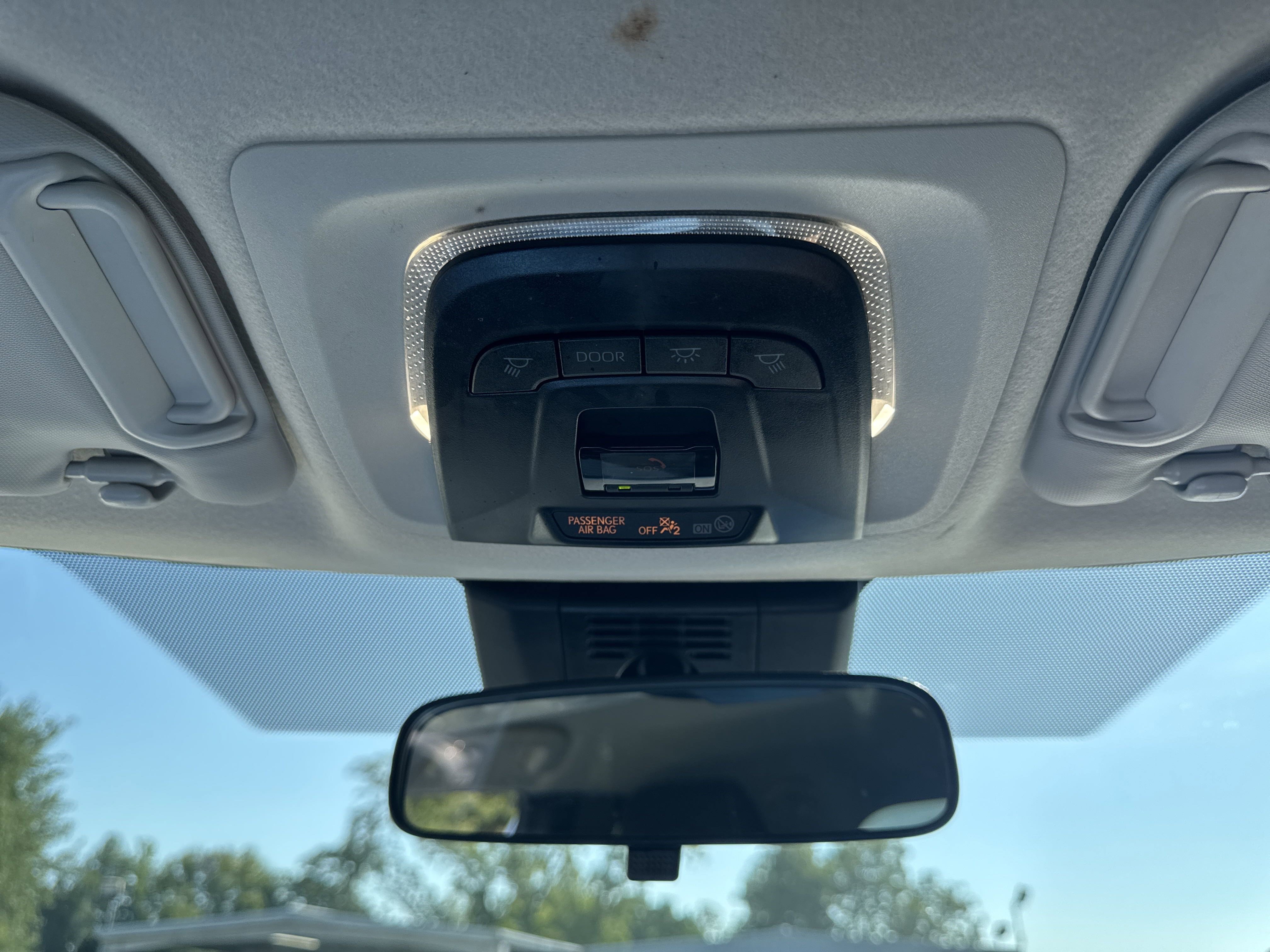 Used 2025  Toyota  image 21