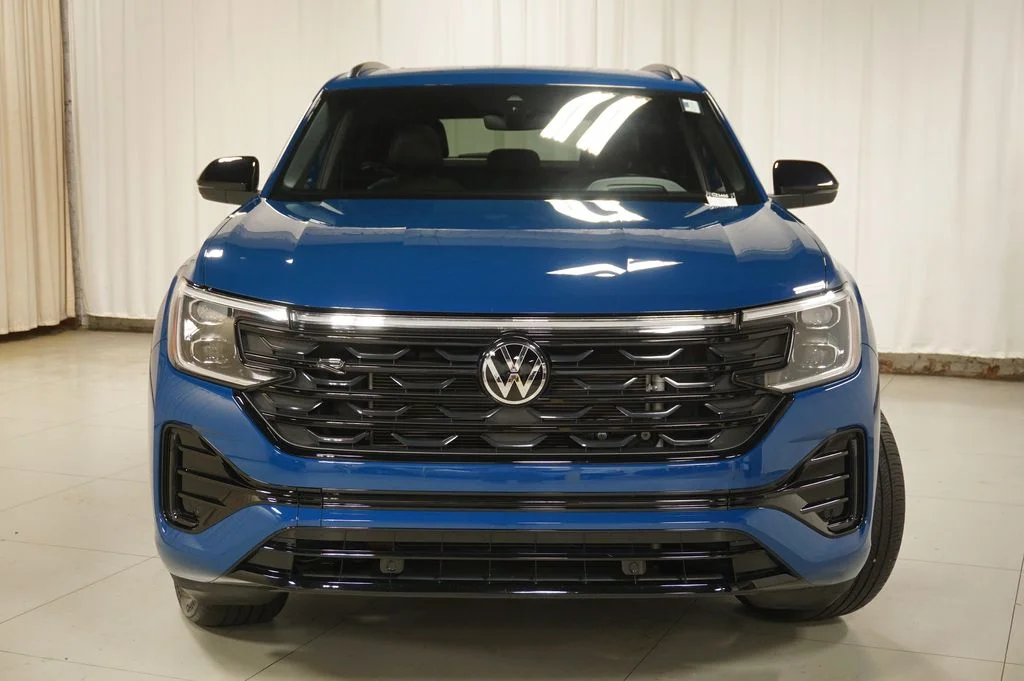 Certified Used 2025 Mountain Lake Blue Metallic Volkswagen 2.0T SEL R-Line Black image 9