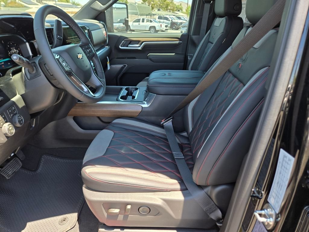 2026 Chevrolet Silverado 3500 HD High Country - Photo 7