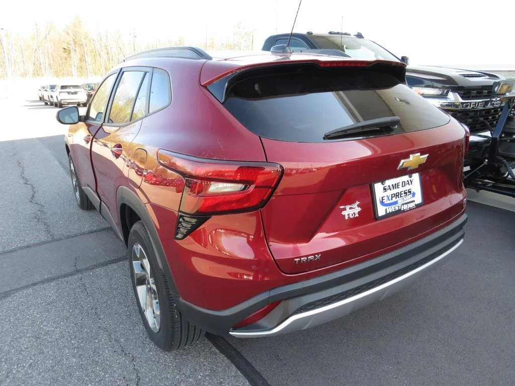 Used 2024 Crimson Chevrolet LT image 14