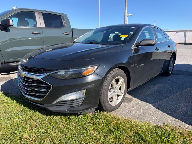 Used 2019 MOSAIC BLACK METALLIC Chevrolet LS image 3
