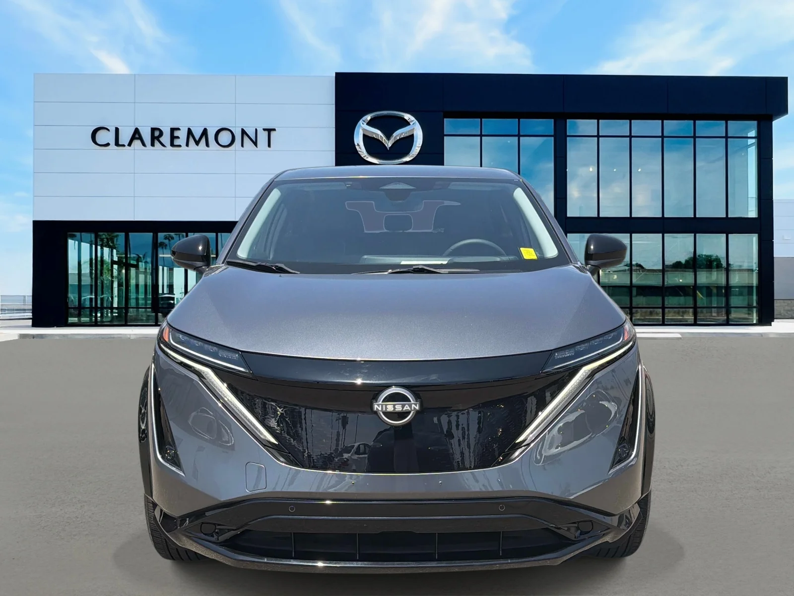 Used 2025 GUN METALLIC Nissan ENGAGE FWD image 2
