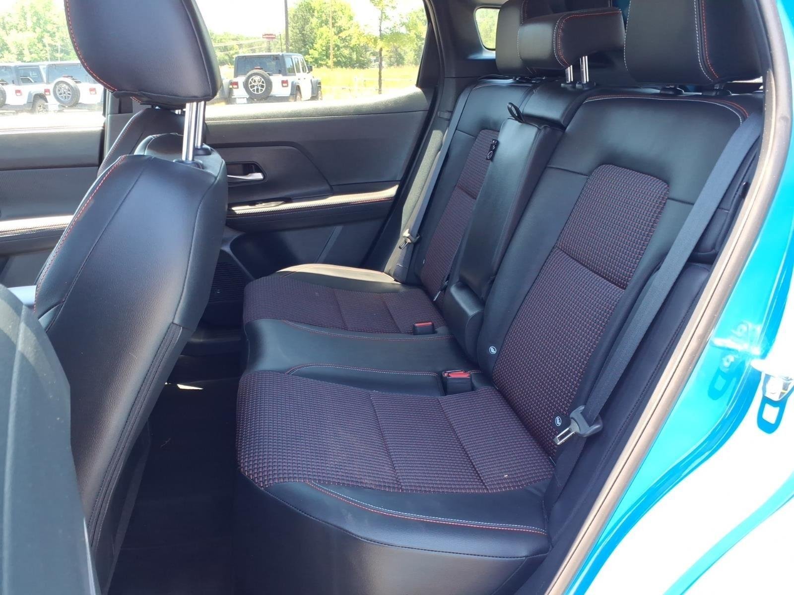 Used 2025 Arctic Ice Blue Metallic/Super Black Nissan SR image 18