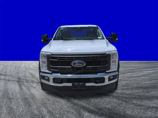 New 2026 Oxford White Ford F-450® XL image 9