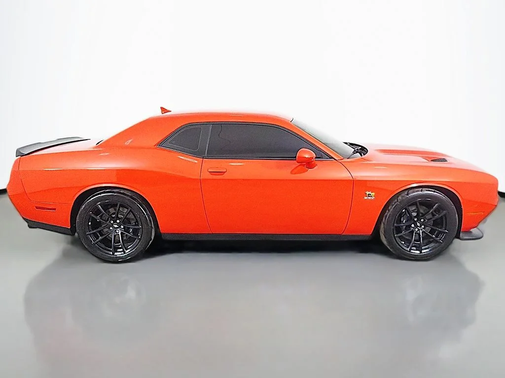 Used 2022 Go Mango! Dodge R/T Scat Pack image 14