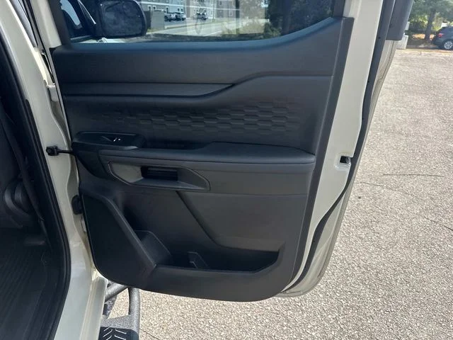 Used 2025 Beige Ford XL image 20