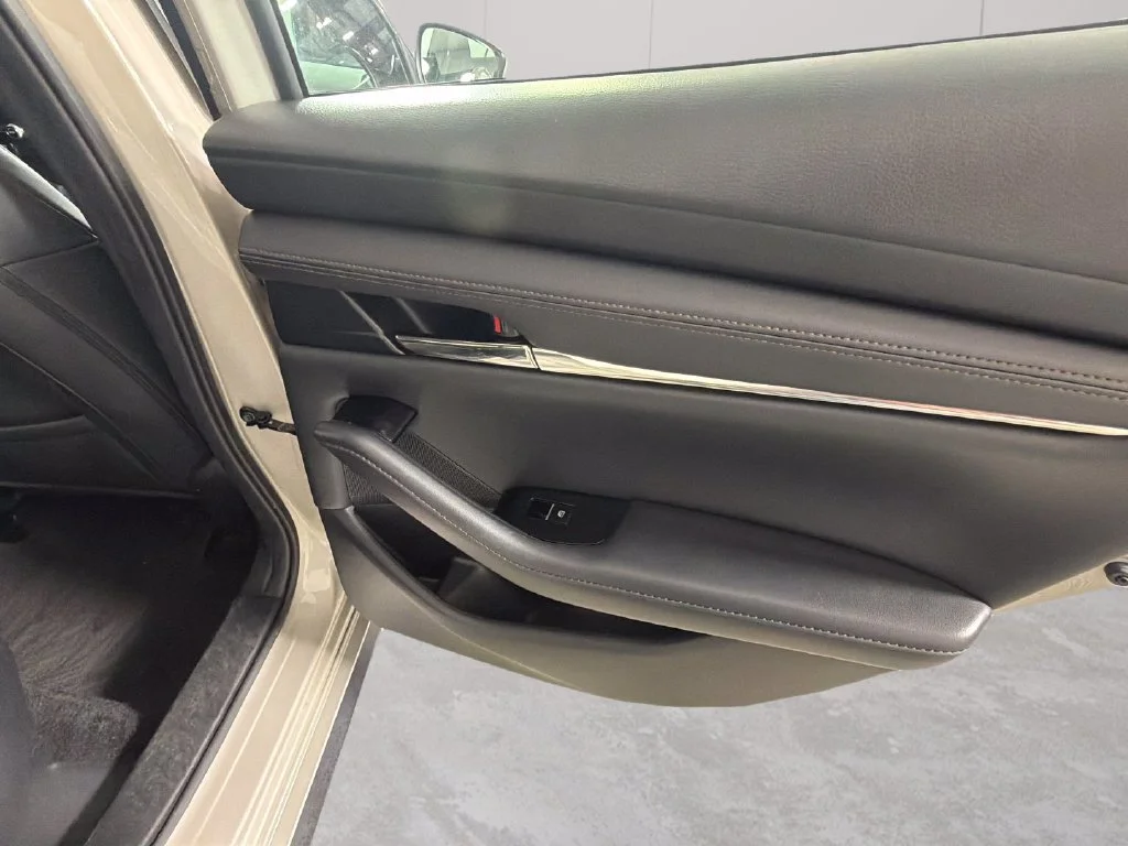 Used 2023 Gray Mazda 2.5 S Preferred image 33