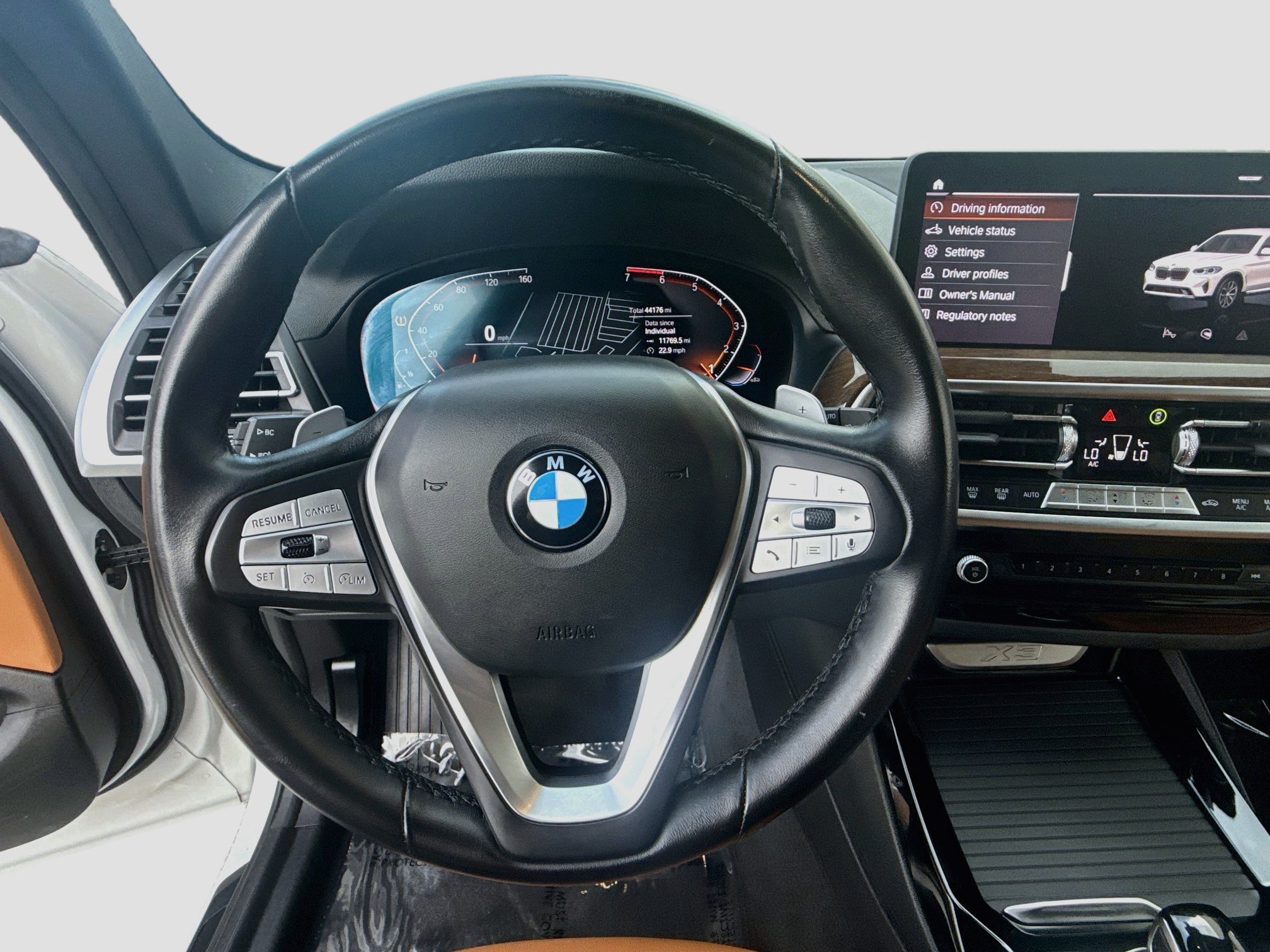 Used 2022 Mineral White Metallic BMW sDrive30i image 8