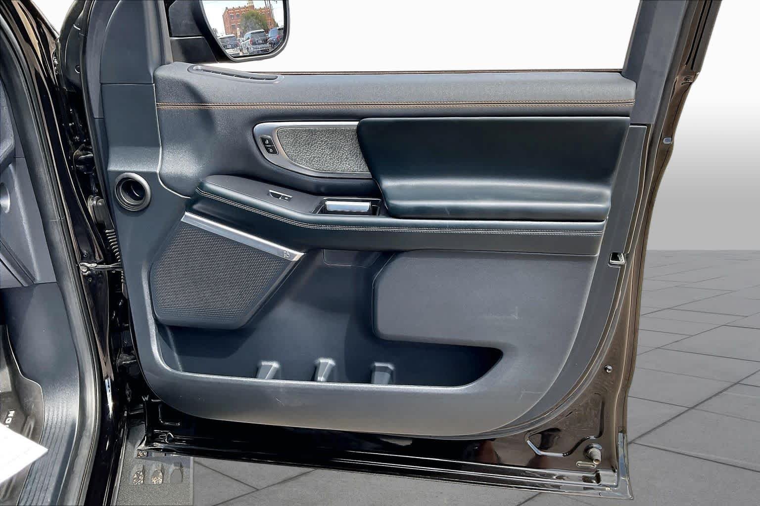 Used 2025 Agate Black Metallic Ford Tremor image 22