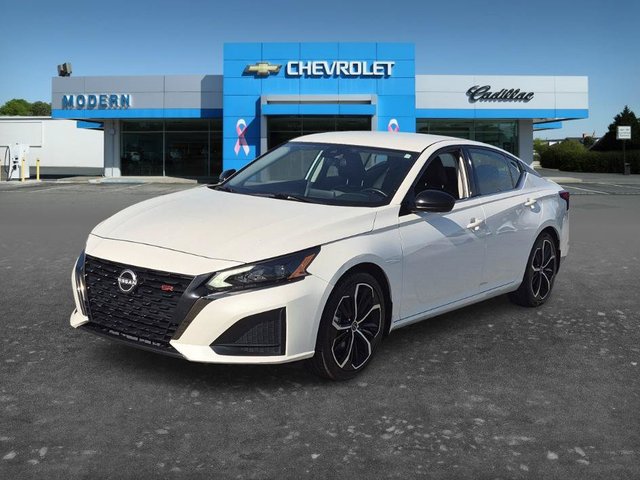 2025 Nissan Altima SR