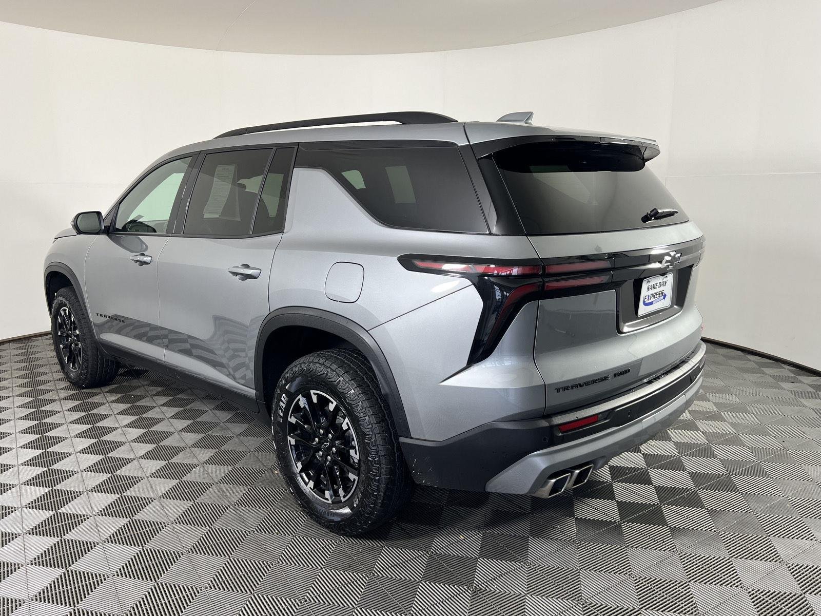 Used 2025 Sterling Gray Metallic Chevrolet AWD Z71 image 30