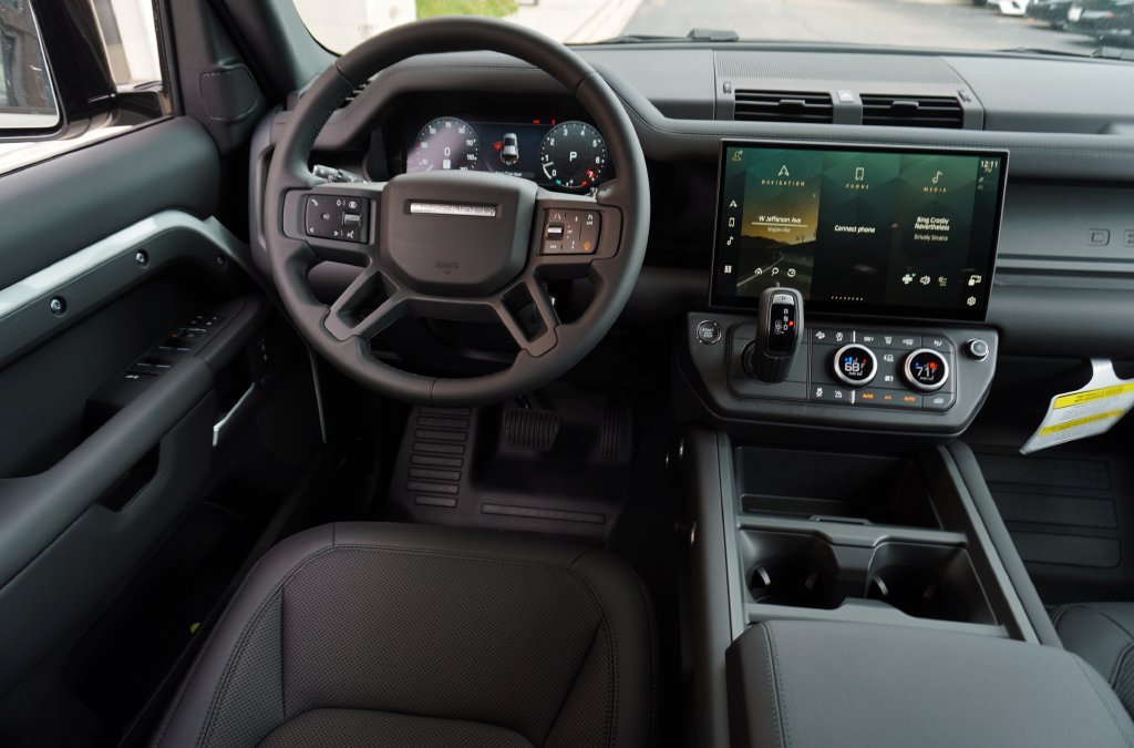New 2026 Fuji White Land Rover X-Dynamic SE image 15