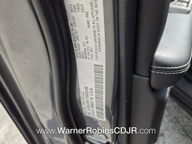 New 2026 Baltic Gray Metallic Clear-Coat Exterior Paint Jeep Limited image 16