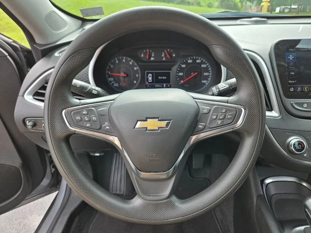 Used 2023 Gray Chevrolet LT image 35