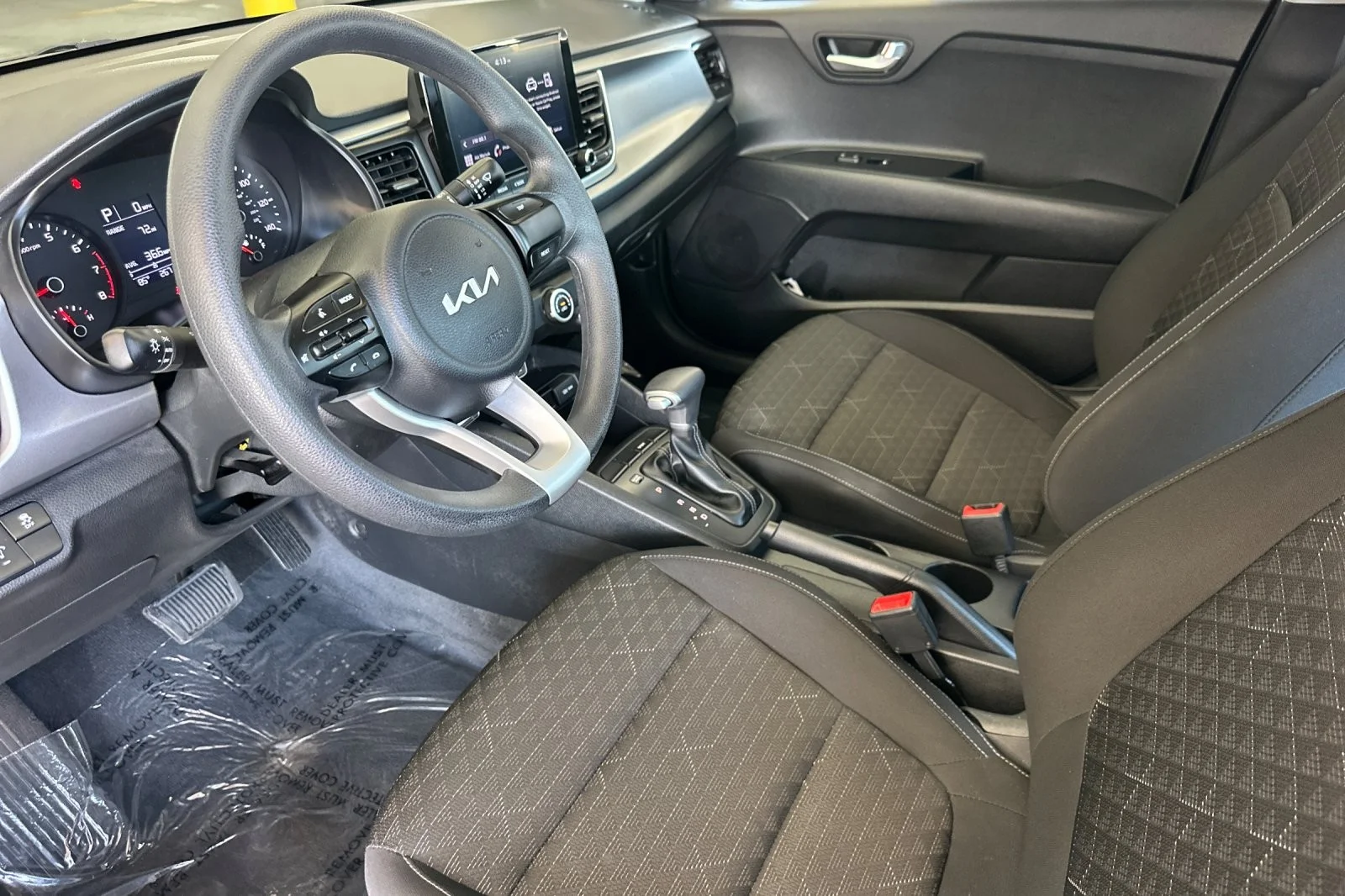 Used 2022 BLACK Kia LX image 9