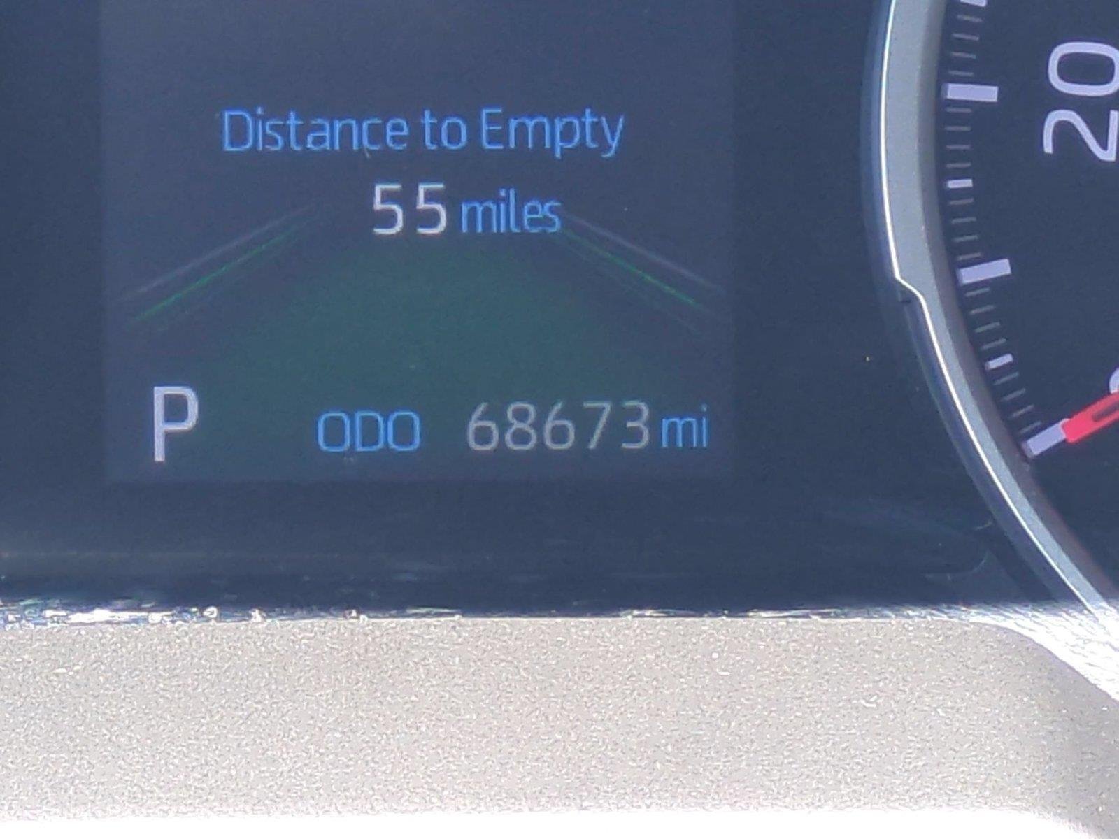Used 2022 White TOYOTA  image 23